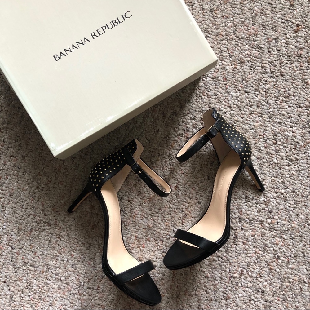 NEW Banana Republic Two Strap Heels with Studs - 8